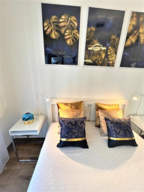 Luxe Studio with City Center Vibe